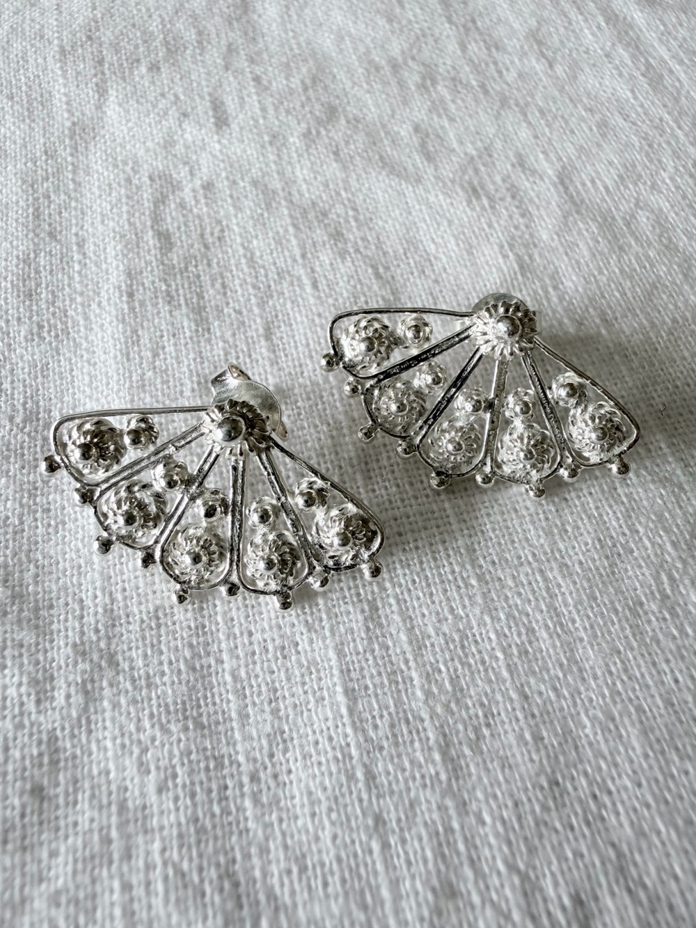 NWOT Sterling Silver Fan-Style Filigree Stud Earrings
